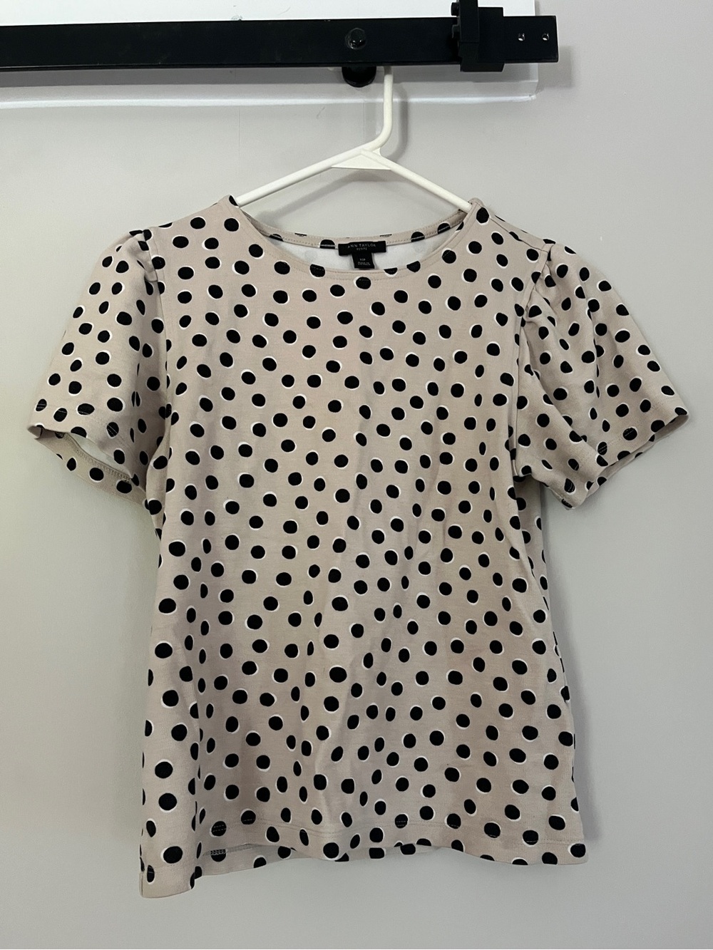 Ann Taylor Beige Short Sleeve Polka Dot Tee